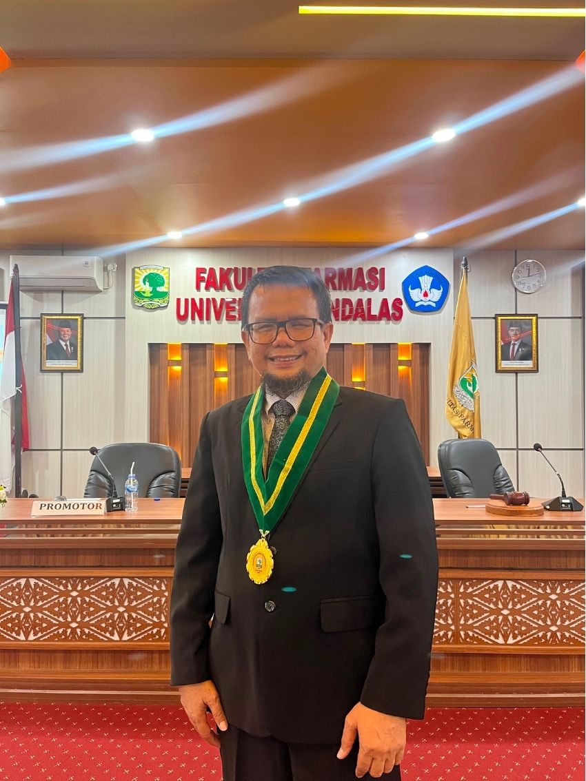 Sidang Promosi Doktor Hendra Farma Johar